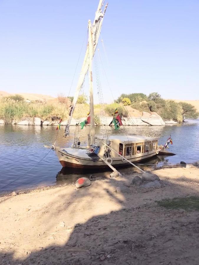 Hotel Nile Felucca Adventure Assuan Esterno foto