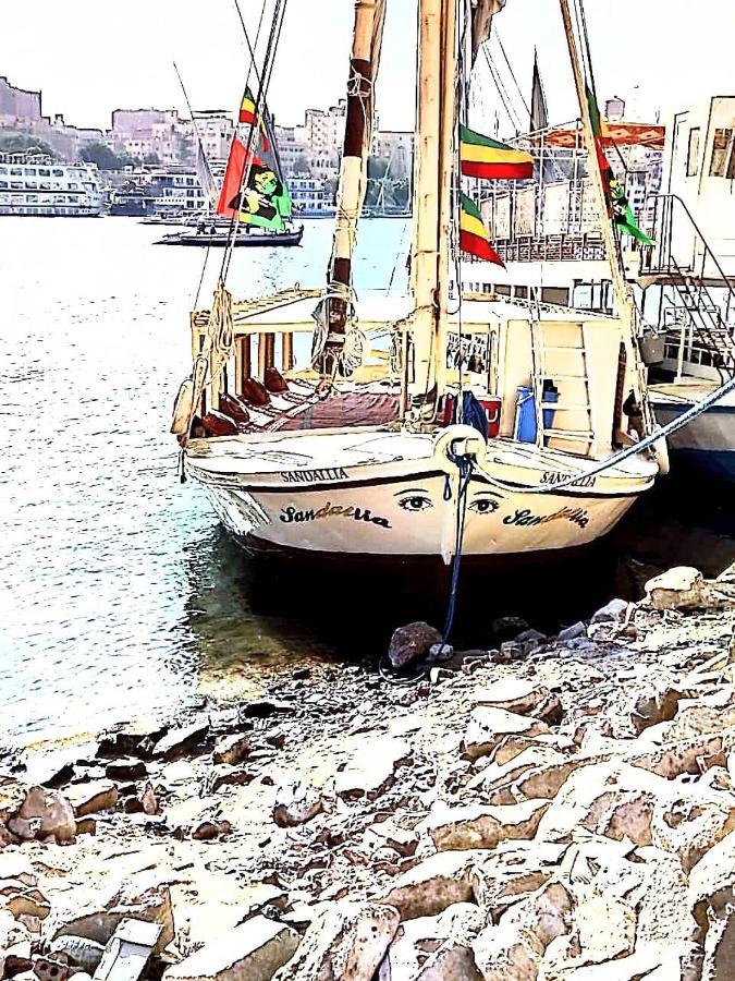 Hotel Nile Felucca Adventure Assuan Esterno foto