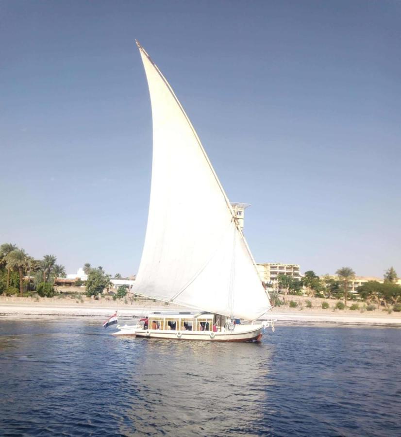 Hotel Nile Felucca Adventure Assuan Esterno foto