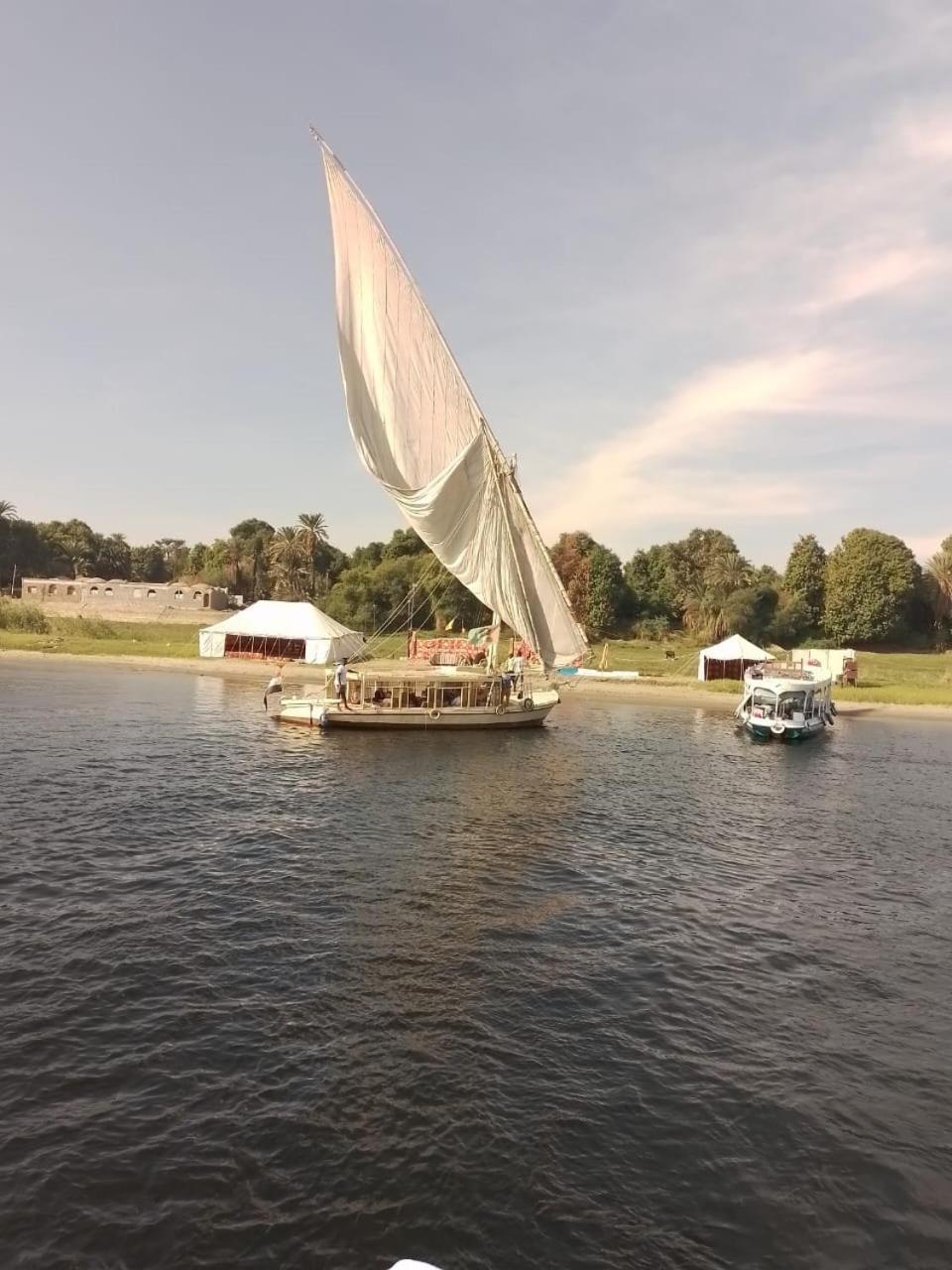 Hotel Nile Felucca Adventure Assuan Esterno foto