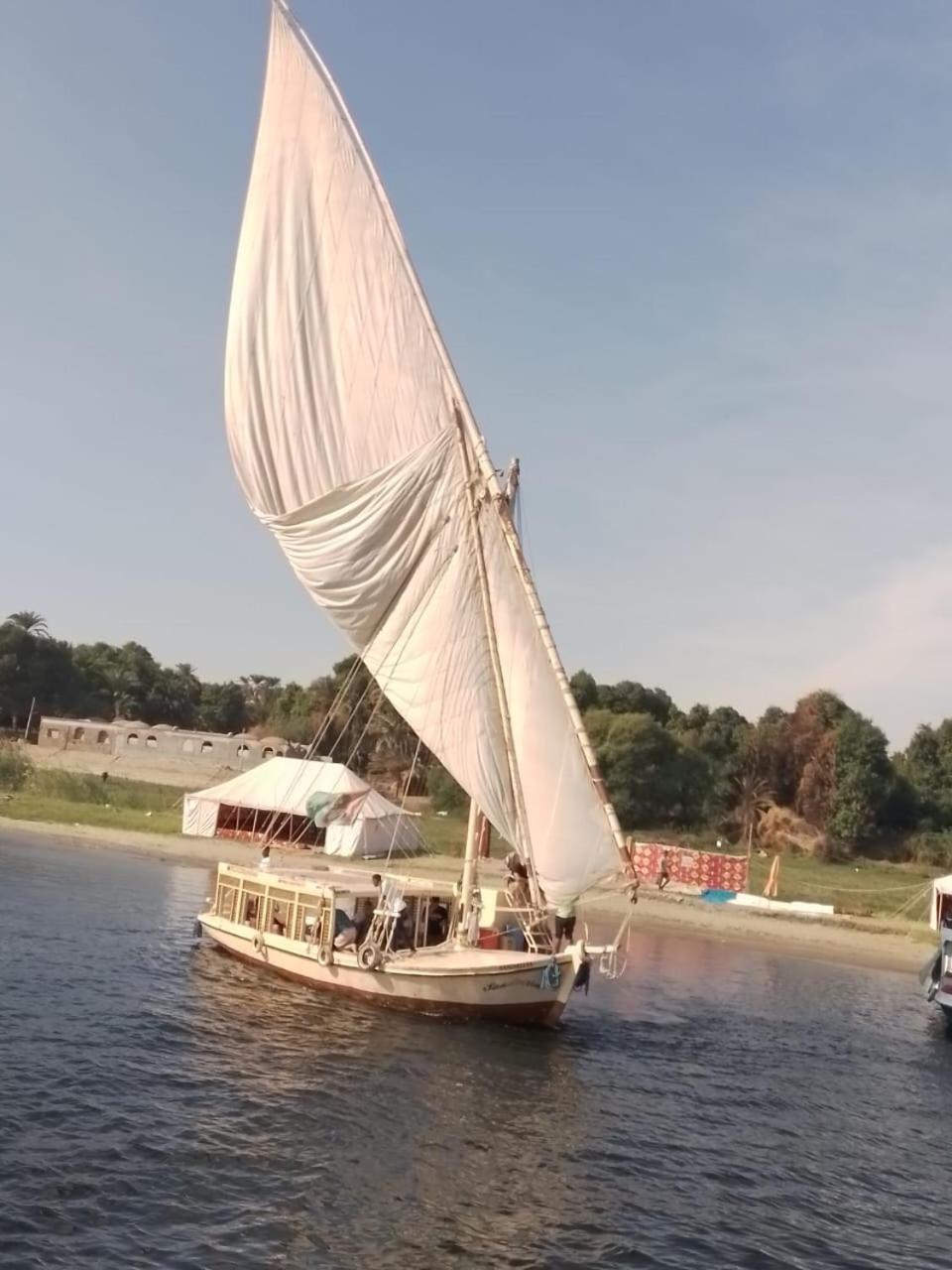 Hotel Nile Felucca Adventure Assuan Esterno foto