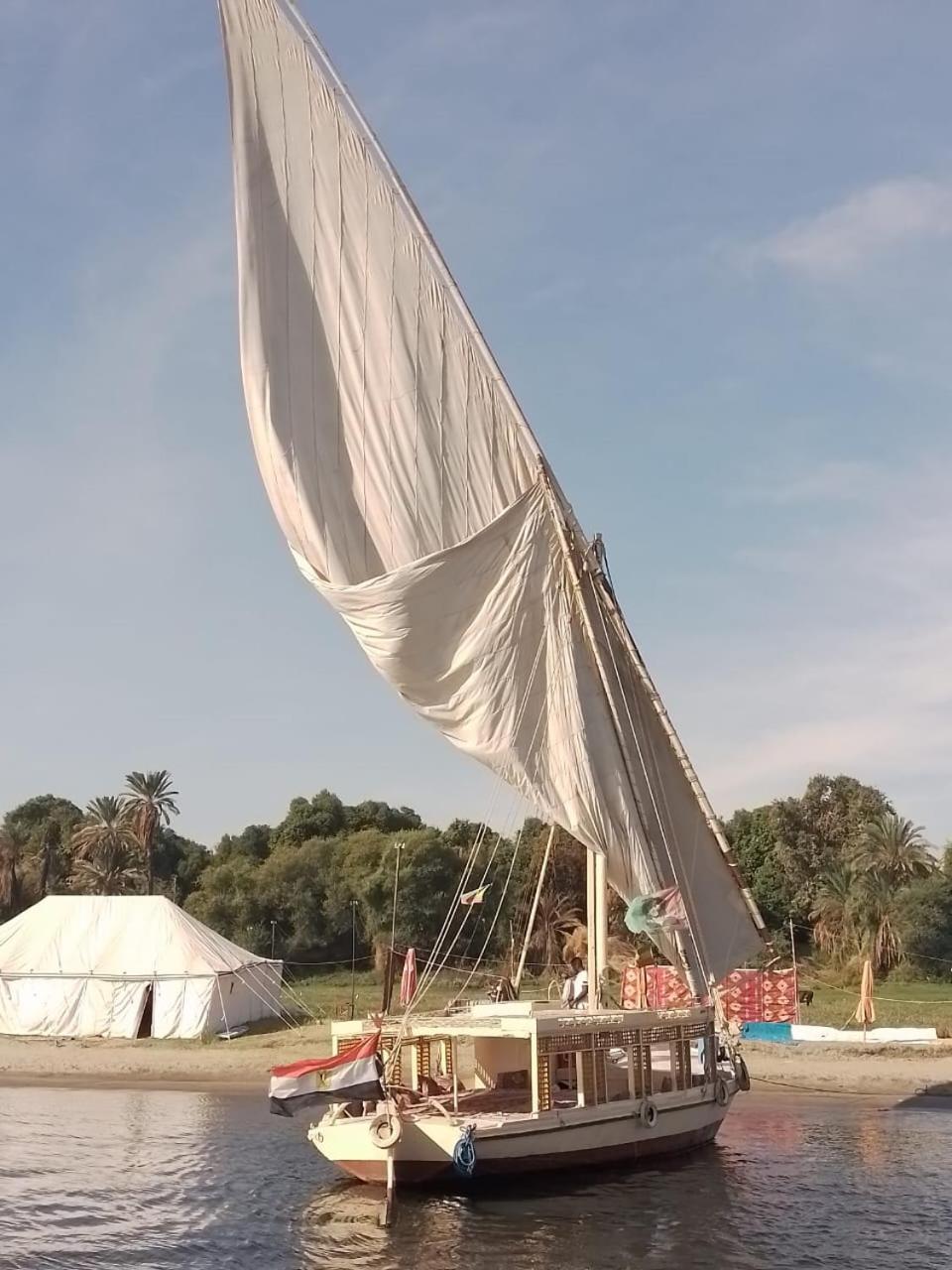 Hotel Nile Felucca Adventure Assuan Esterno foto