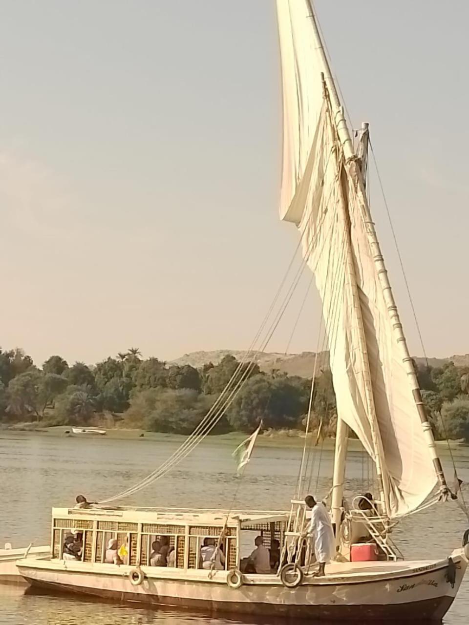Hotel Nile Felucca Adventure Assuan Esterno foto
