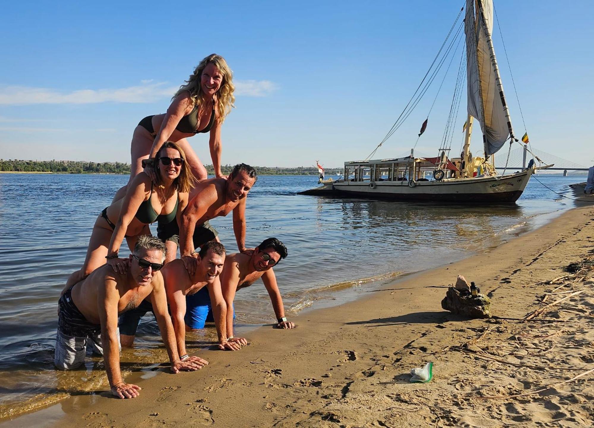 Hotel Nile Felucca Adventure Assuan Esterno foto