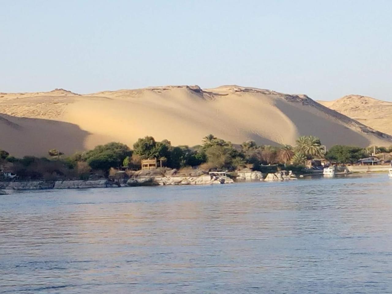 Hotel Nile Felucca Adventure Assuan Esterno foto
