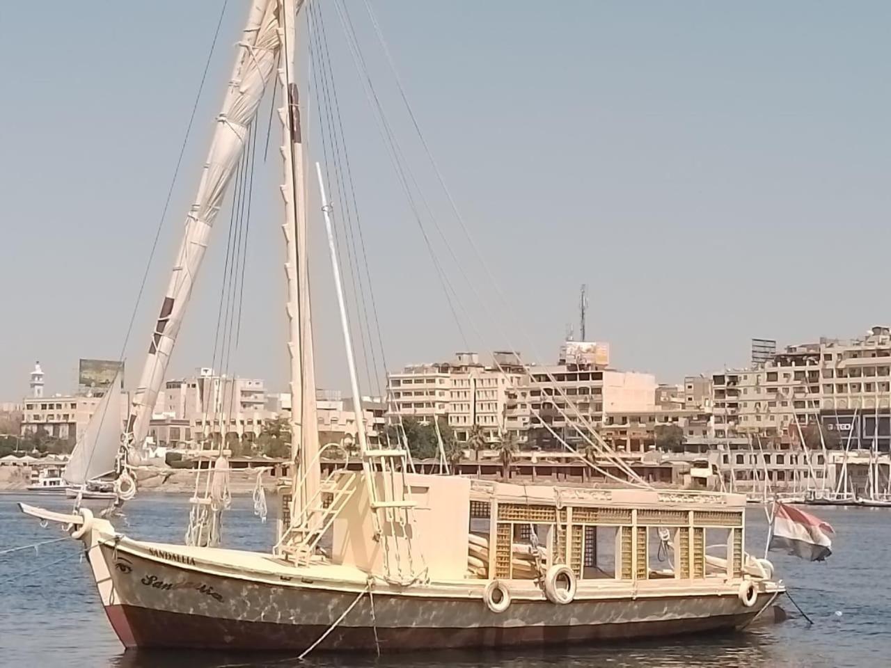 Hotel Nile Felucca Adventure Assuan Esterno foto