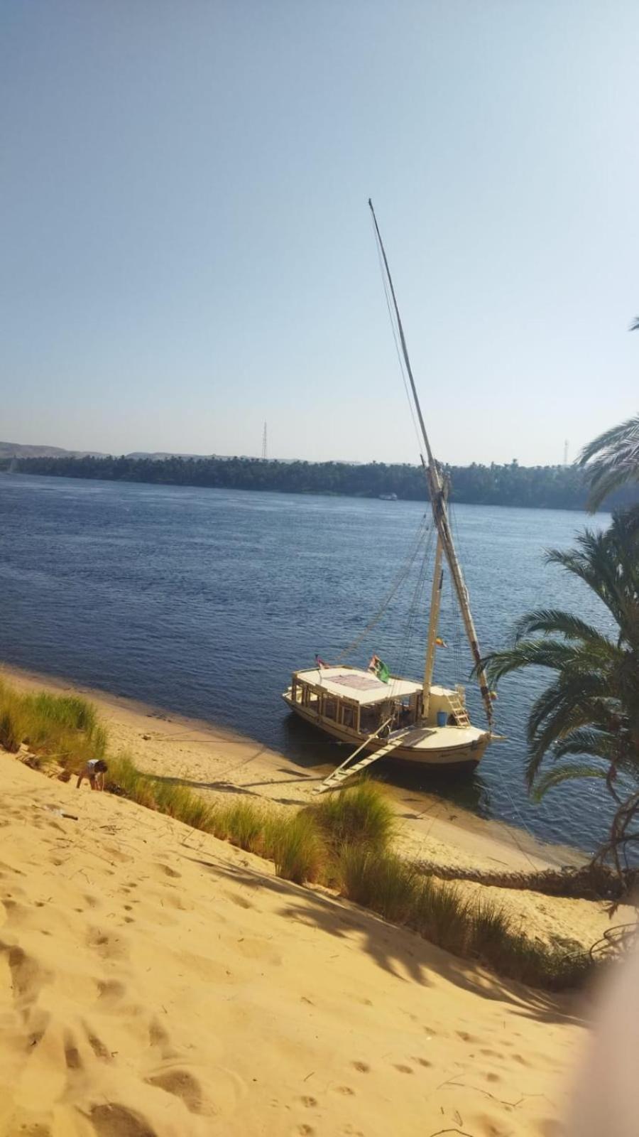 Hotel Nile Felucca Adventure Assuan Esterno foto