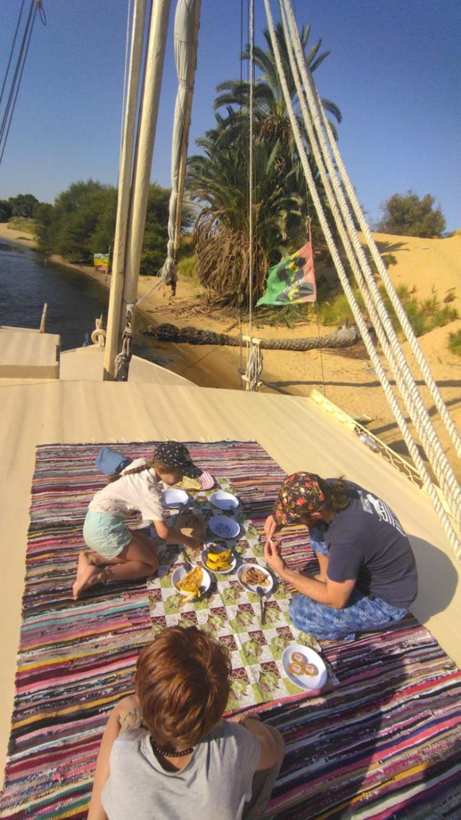 Hotel Nile Felucca Adventure Assuan Esterno foto